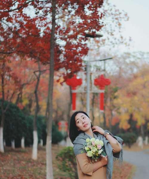 银杏叶子的花语（银杏叶子的意义和象征）